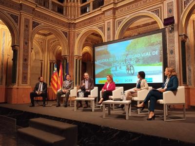 Vicente Dómine asegura que el Consell ya trabaja para implantar la conectividad de todas las carreteras de la Comunitat Valenciana